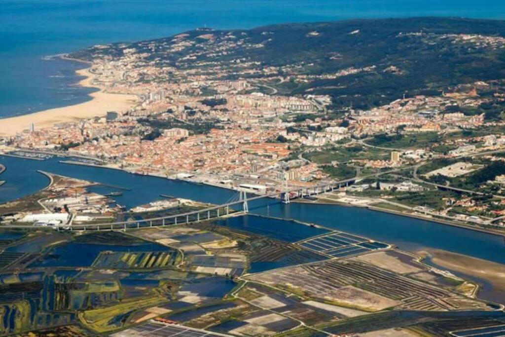 Cozy Apartment At The City Center Figueira da Foz Exterior photo